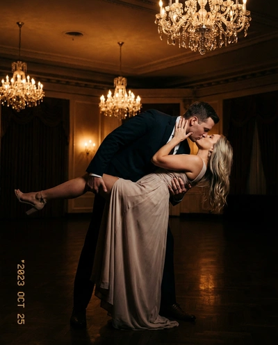 Dip and Kiss — вариант 1